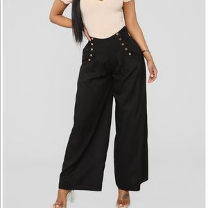 Wide leg trousers